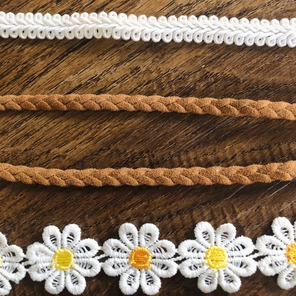 Happy hippie chokers 🌼☮️✌🏼 ✨All jewelry $2✨ - Picture 1 of 4